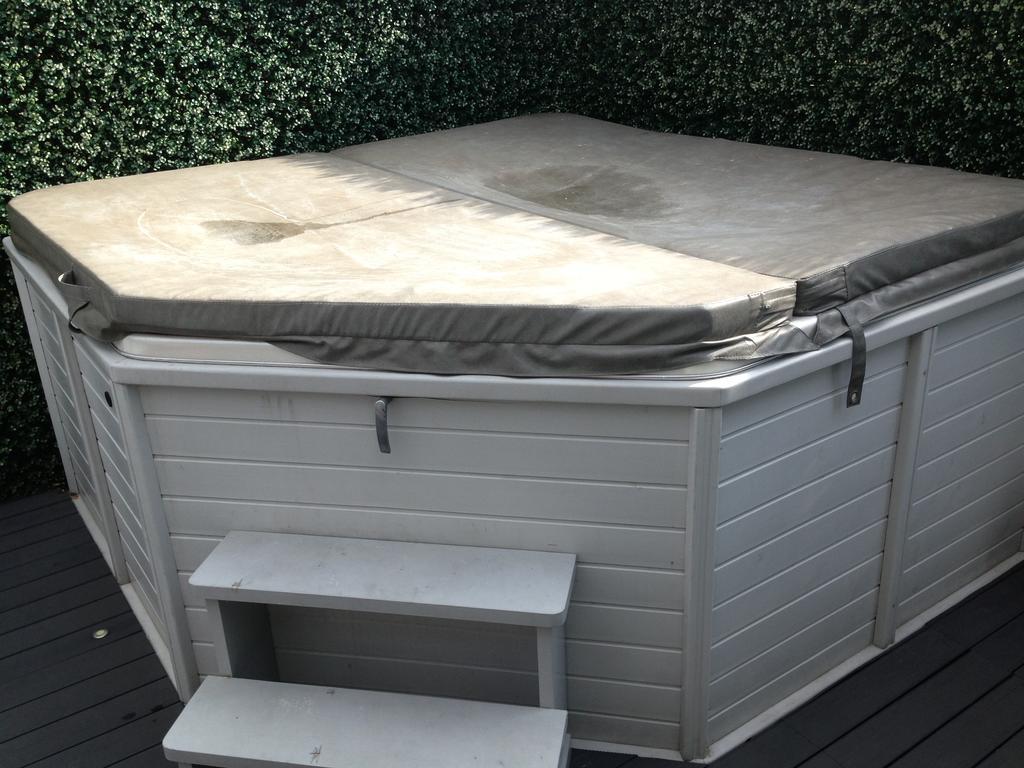 Penthouse With Jacuzzi On The Big Terrace Appartamento Cannes